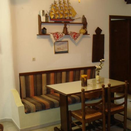 Naxos City Pension Lagoudera מראה חיצוני תמונה