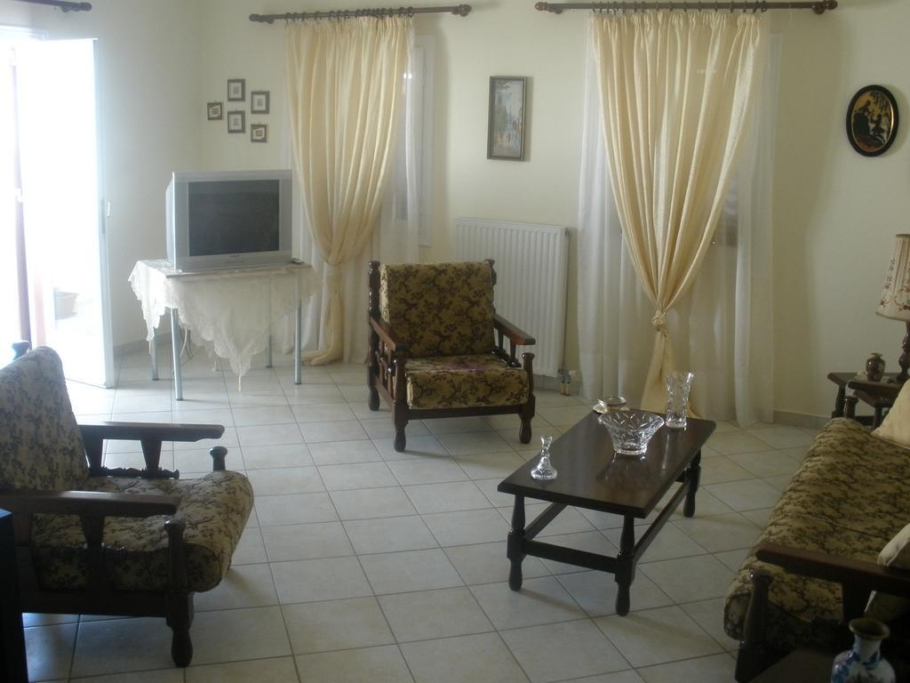Naxos City Pension Lagoudera חדר תמונה